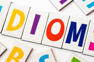 12 thành ngữ phổ biến trong tiếng Anh doanh nghiệp